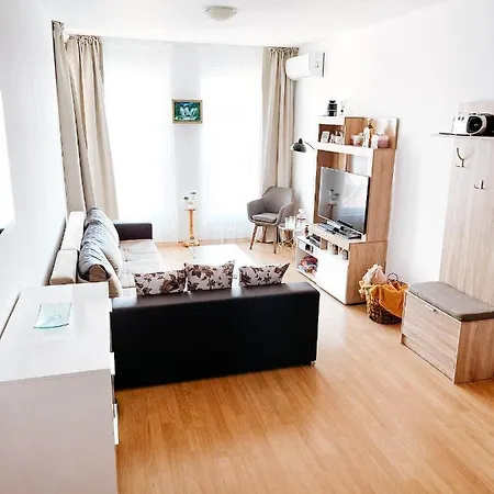 Apartman - Sunny Day 6 * Slantchev Briag
