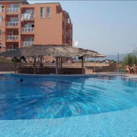 Apartman - Sunny Day 6 * Slantchev Briag